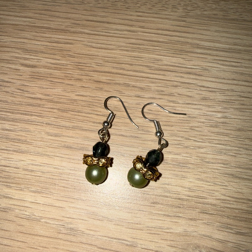 Elegant Green and Gold Dangle Earrings